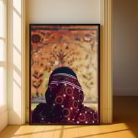 لوحة قماشية بتصميم الفن النجدي مع برواز مجوف