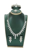 طقم زركون قطع مكون من سلسال + حلق + سوار + خاتم