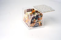 بوكس حلا صغير لتقديم الحلويات