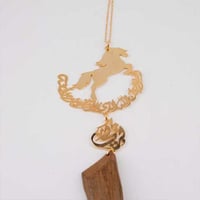 تعليقة سيارة حصان مع كسرة عود بالاسم 2 -