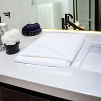 منشفة فندقية فاخرة للاستعمال مرة واحدة اكبر واكثر...