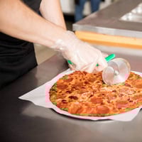 قفازات بلاستيكية شفافة يمكن التخلص منها لحمام شمع...