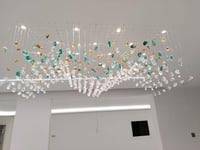 ثريا حجر شفاف وعسلي واخضر مقاس 140*70سم 400 حجر