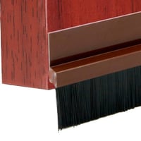 حاجب غبار شعيرات للابواب