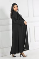 عباية نصف كلوش منسوجة من قماش الكريب الناعم مع طرح...