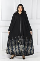 عباية منسوجة من قماش الكريب الفاخر مع طرحتها.