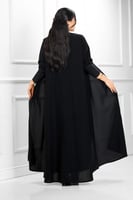 عباية ياقة نصف كلوش منسوجة من قماش كريب الفاخر مع...