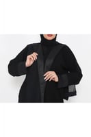 عباية كوت منسوجة من القماش الملكي الفاخر مع طرحتها