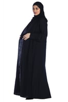 عبايه كسرات سوداء بقماش الكريب السعودي مع طرحتها