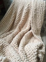 بطانية كبيرة