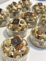 تمرية قزاز صغير تقريبا ربع كيلو حول١٥ حبة سكري مكش...