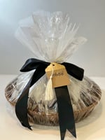 سلة50حبه تمر سكري محشي ومغلف كل حبة 12نوع حشوة