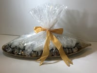 صينية 50 حبة كيلو تمر سكري محشي ومغلف كل حبة 12نوع...