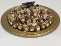 صحن بلاستك كيلو ونص تقريبا90 حبه سكري مكشوف محشي د...