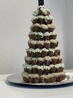 هرم تمر سكري محشي كريمات اكثر من 110حبة تقريبا ( غ...