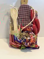 لوح خشبي بقماش رمضاني مع مجموعه ادواة مطبخ مع نصف...