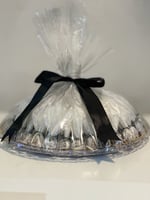 صينبة اكريلك كيلوين ١٠٠ حبة تمر سكري محشي ومغلف كل...