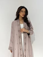 عباية لينا