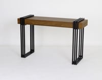 مدخل استقبال خشبي