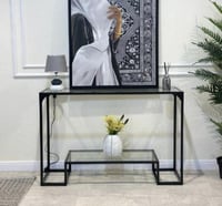 مدخل حديد لون أسود سطح زجاج شفاف