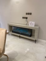 ديكور بديل رخام مع جهاز تدفئة