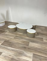 طقم طاولة مع 4 حبات خدمة