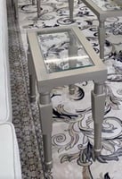 طاولة خدمة حبه