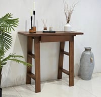 مدخل خشب مع درج