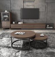 طقم طاولات بسطح خشبي وقاعدة حديدية