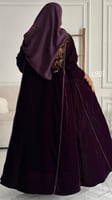 عباية مخمل مع قيطان قصة عادية ستريت