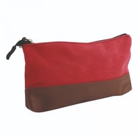 كلاس مقلمية أحمر وبني