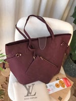 توت باق نسائية مع محفظة