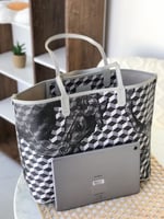 حقيبة توت باق