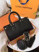 حقيبة يد نسائية