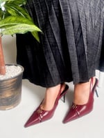 كعب نسائي سان لوران