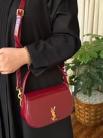 حقيبة نسائية صغيرة