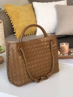 حقيبة نسائية توت باق