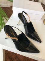 كعب نسائي أنيق