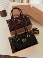 حقيبة نسائية صغيرة