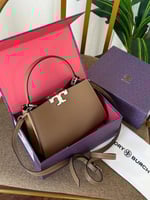 شنطة نسائية بتصميم راقي من توري بورش