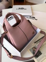 شنطة نسائية