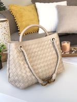 حقيبة نسائية توت باق