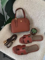 طقم نسائي مميز وأنيق