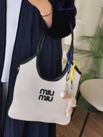 توت باق ميو ميو