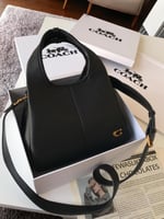 شنطة نسائية