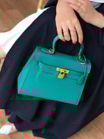 حقيبة يد نسائية