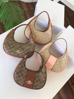 شنطة كوتش ميني نسائي