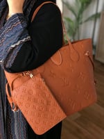 توت باق نسائية مع محفظة