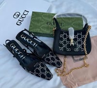 طقم نسائي كريستال