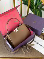 شنطة نسائية بتصميم راقي من توري بورش